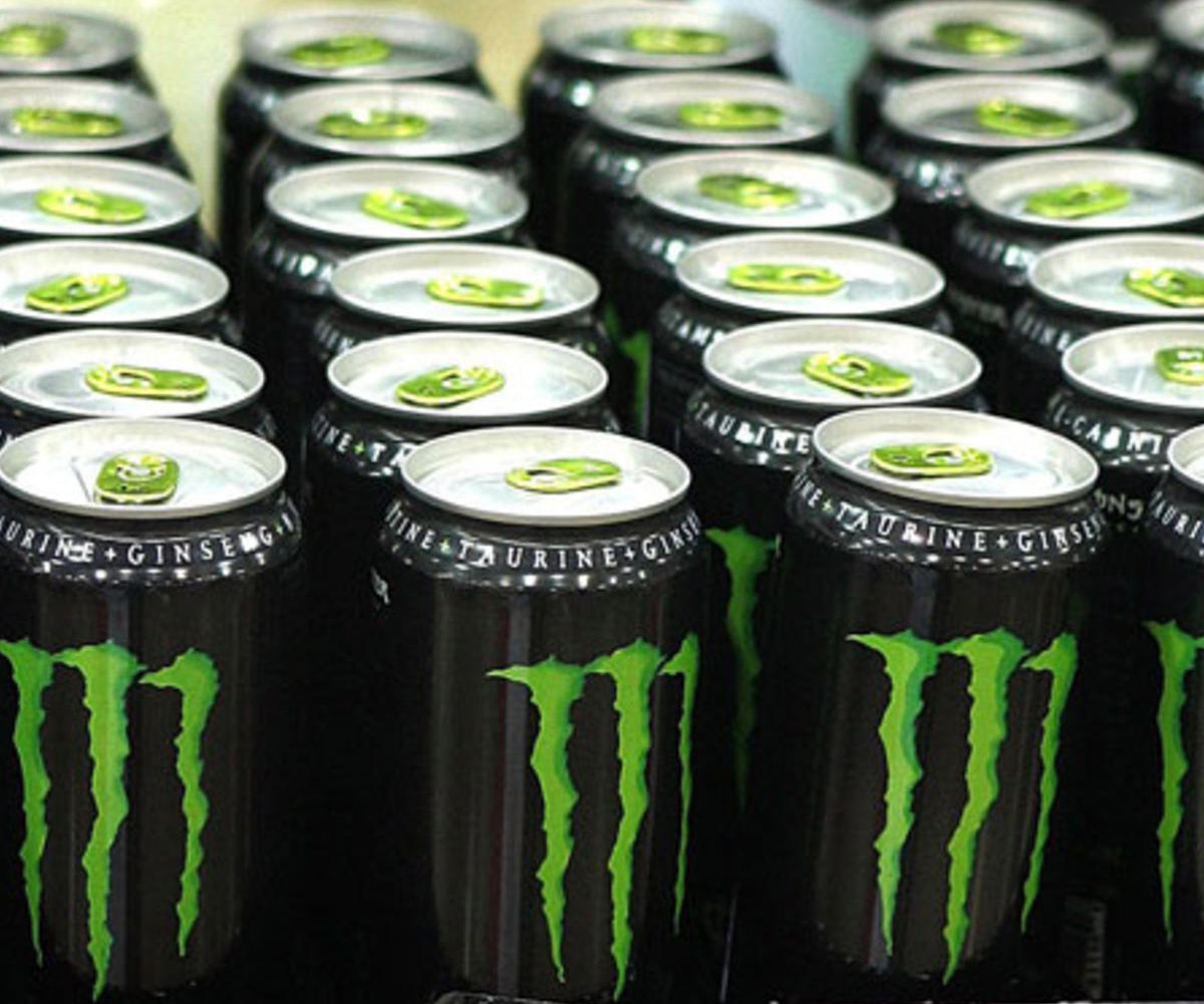 Monster Energy Drink. Monster Energy огурцы. Монстер Энерджи состав. Черные энергетики.